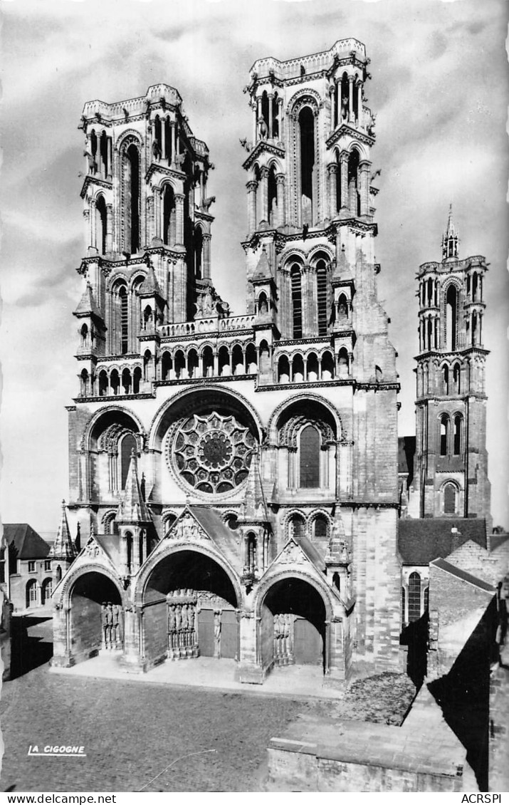 02  LAON  La Cathédrale édition La Cigogne   N° 136 \MK3001 - Laon