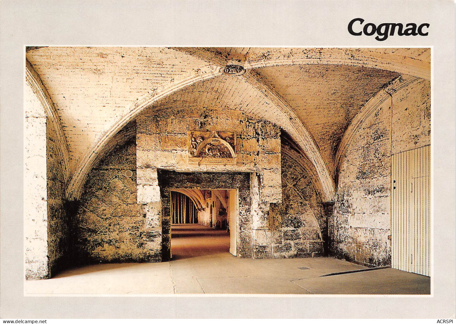 16  COGNAC  Chateau Des Valois La Salle Des Gardes        N° 19 \MK3003 - Cognac