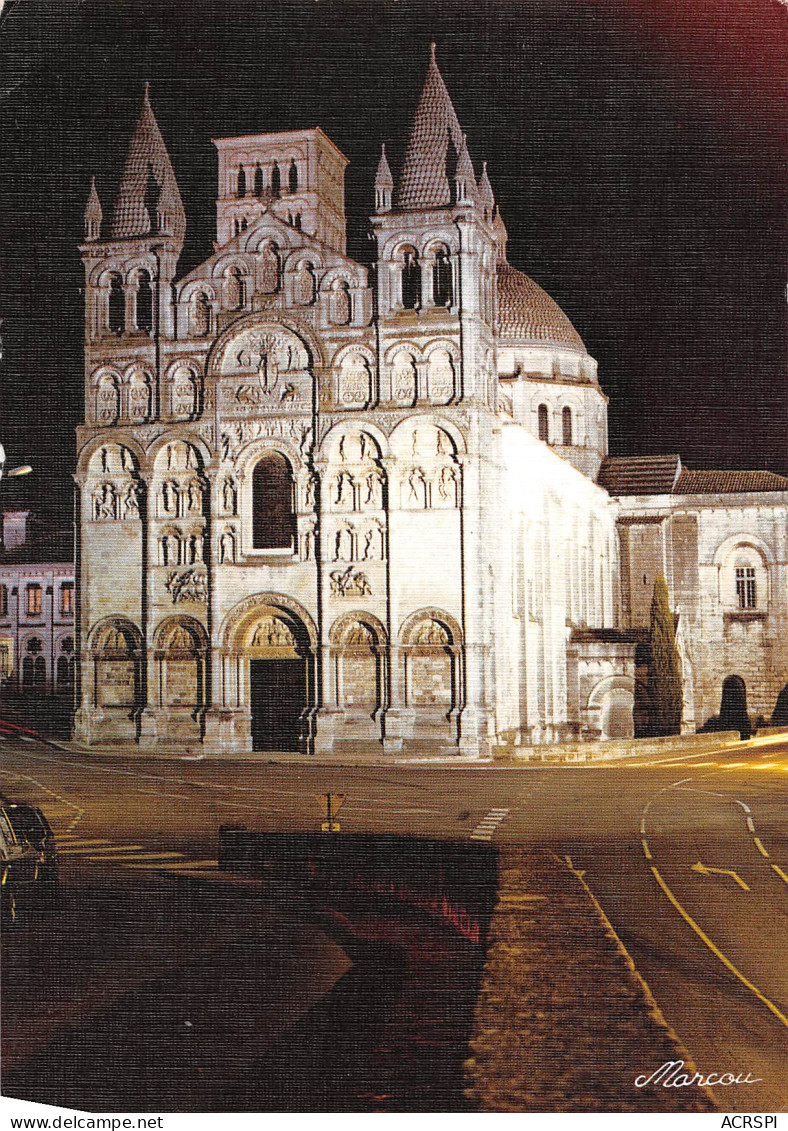 16  ANGOULEME   La Cathédrale St Pierre De Style Poitevin La Façade  Romane De Nuit   N° 56 \MK3003 - Angouleme