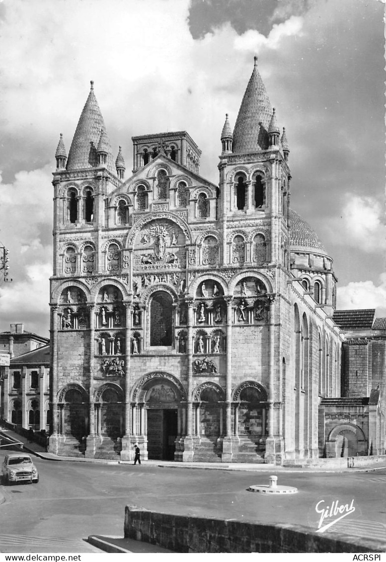 16  ANGOULEME   La Cathédrale ROMANE  N° 62 \MK3003 - Angouleme