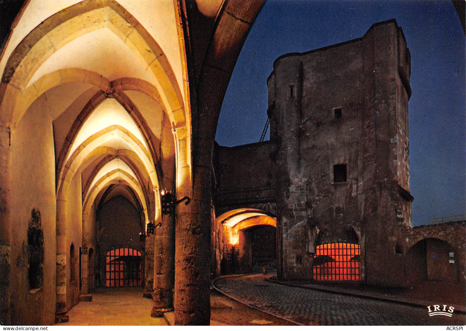 57  METZ  Intérieur De La Porte Des Allemands Chevaliers Teutoniques     N° 41 \MK3004 - Metz