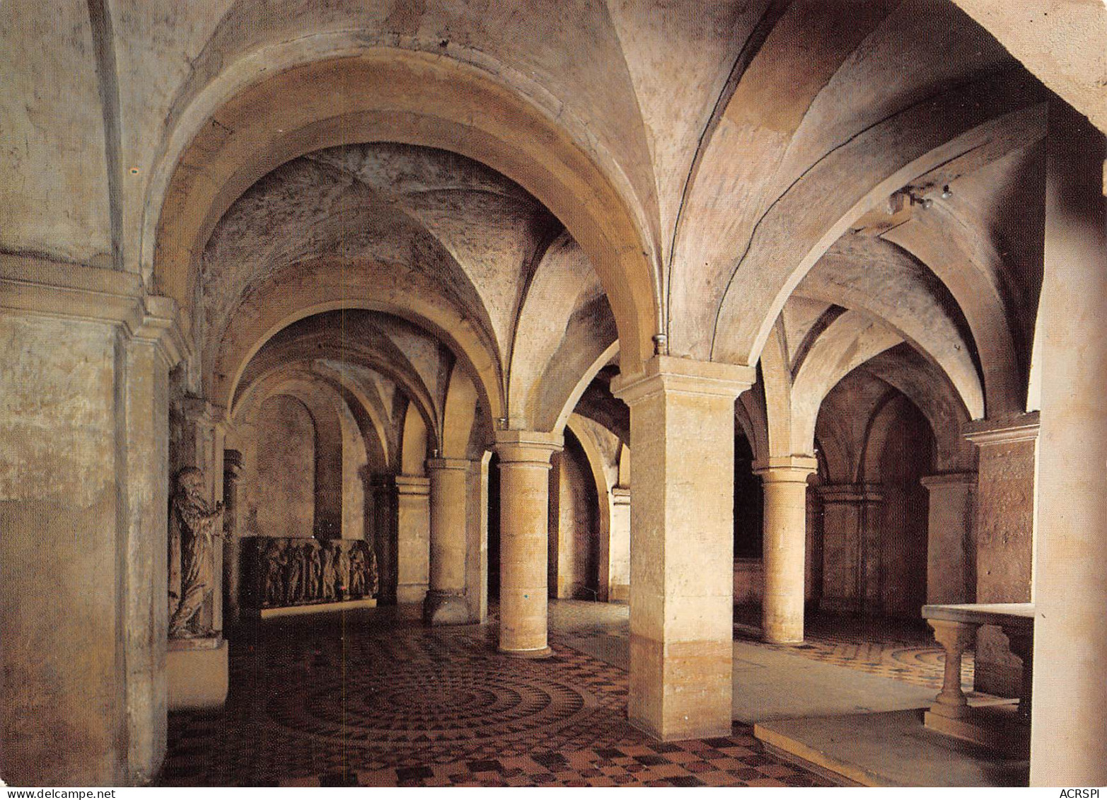 57  METZ  Cathédrale Saint Etienne La Crypte Romane    N° 42 \MK3004 - Metz