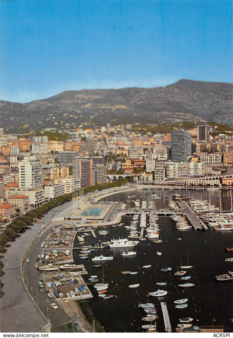 MONACO  Vue Générale  Monte Carlo  La Piscine Olympique  Et Son Port  N° 9 \MK3006 - Monte-Carlo