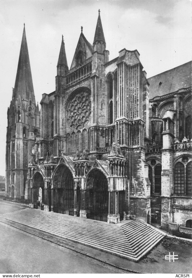 28  CHARTRES La Cathédrale Portail Sud Du XIII Siècle  N° 47 \MK3007 - Chartres