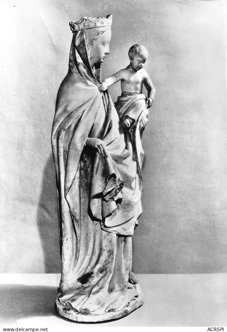 28  CHARTRES  Le Musée La Vierge Et L'enfant Statuette De Pierre  N° 70 \MK3007 - Chartres