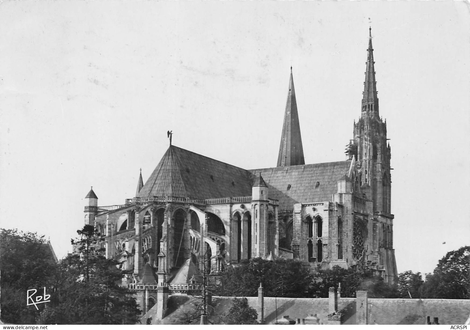 28  CHARTRES  Vue Sur La Cathédrale  L'abside   N° 121 \MK3007 - Chartres