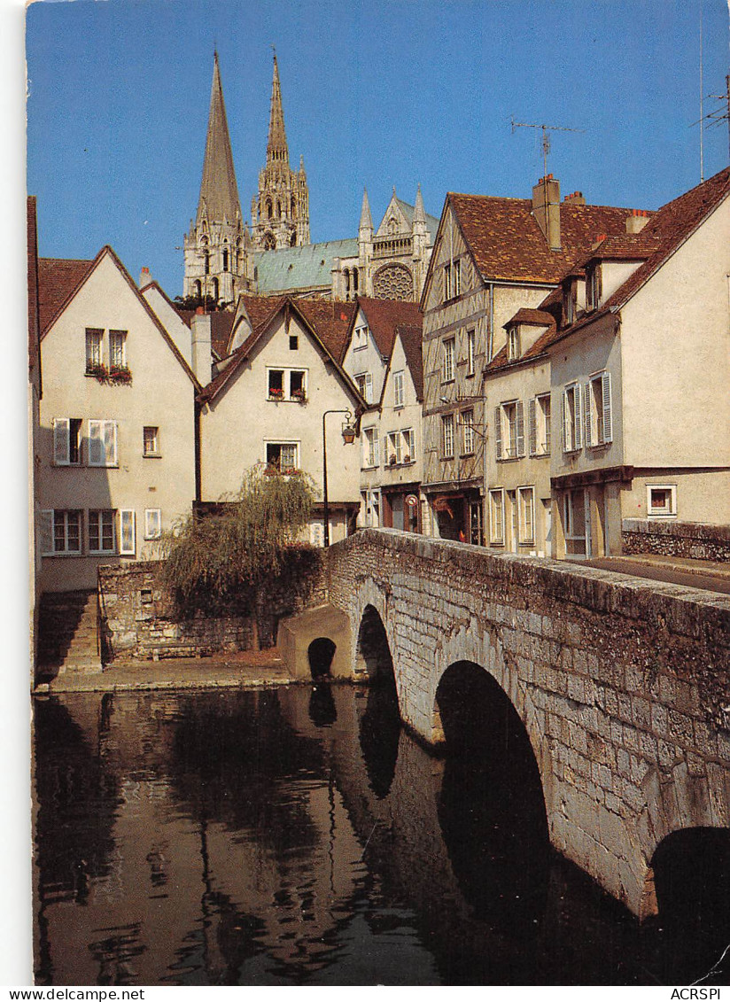 28  CHARTRES   Le Pont BOUJU Et Les Vieilles Maisons  N° 145 \MK3007 - Chartres