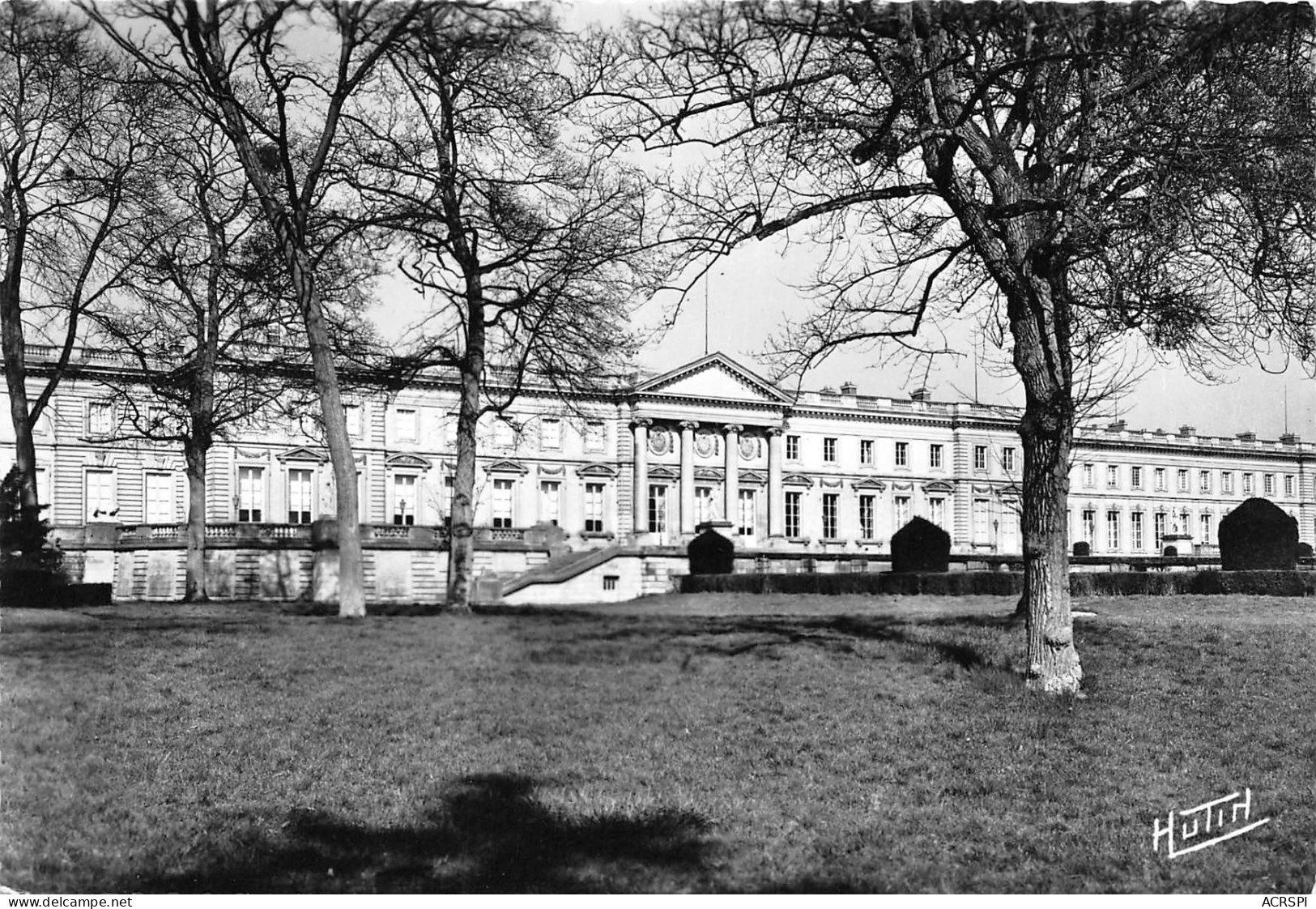 60 COMPIEGNE Le Palais Façade Du Coté Du Parc   N° 40 \MK3008 - Compiegne