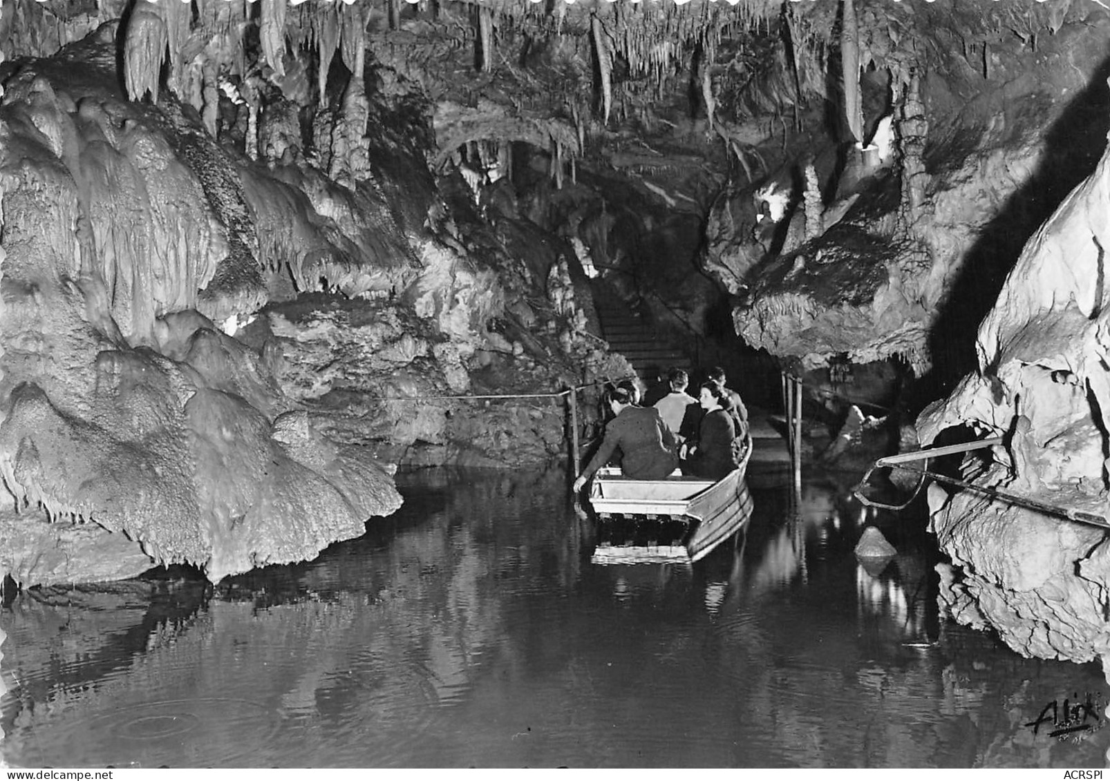 65 Bagnères-de-Bigorre Grottes De Médous La Rivière Tranquille Le Débarcadère  N° 20 \MK3010 - Bagneres De Bigorre