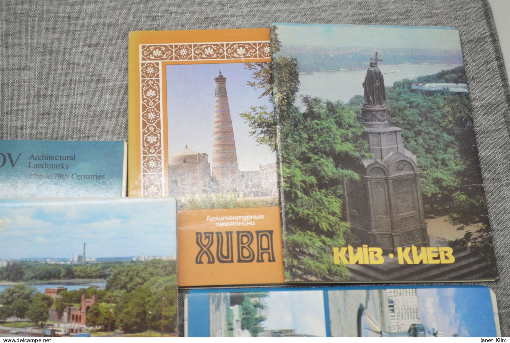 Vintage Ussr Large Lot Of Sets Of City Postcards - Albums & Verzamelingen