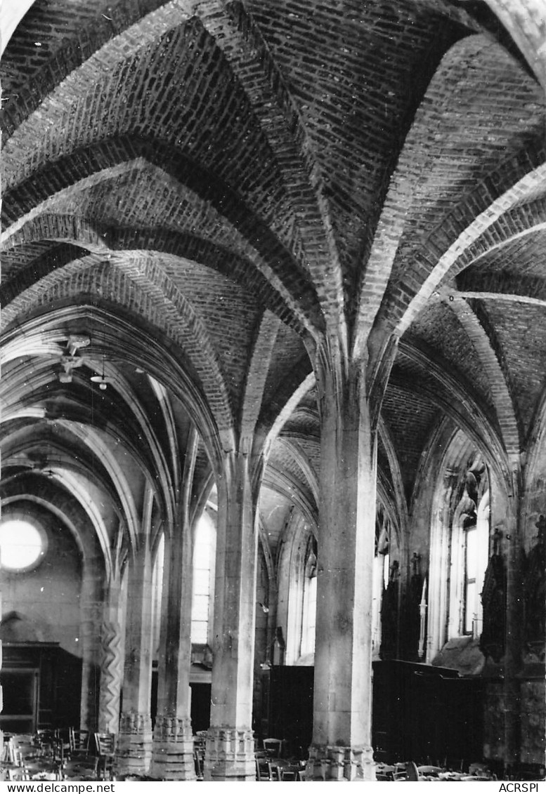 02 LA FERE En TARDENOIS Intérieur De L'église Nefs Latérales Gauches  N°86 \MK3014 - Fere En Tardenois