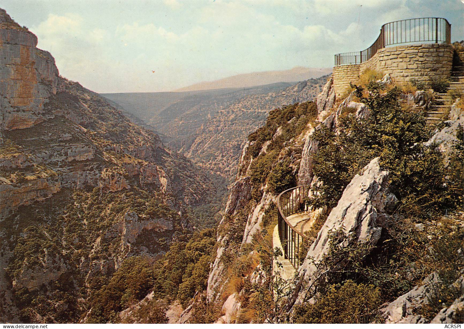 84 Gorges De La NESQUE  Entre CARPENTRAS Et SAULT Le Belvédère   N° 13 \MK3016 - Carpentras