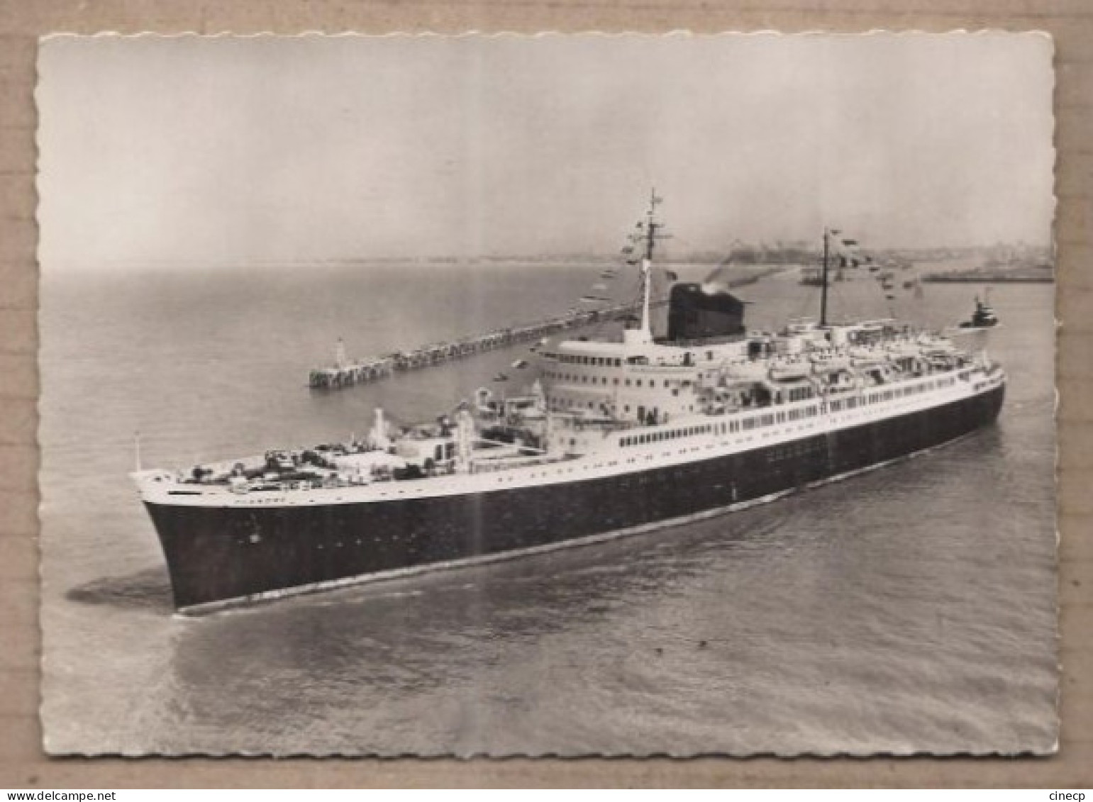 CPSM BATEAU PAQUEBOT - " FLANDRE " - COMPAGNIE GENERALE TRANSATLANTIQUE FRENCH LINE TB NAVIRE - Piroscafi