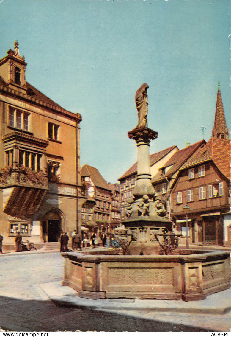 67  OBERNAI  Puits Sainte Odile Place Du Marché Et La Mairie  N° 99 \MK3022 - Obernai