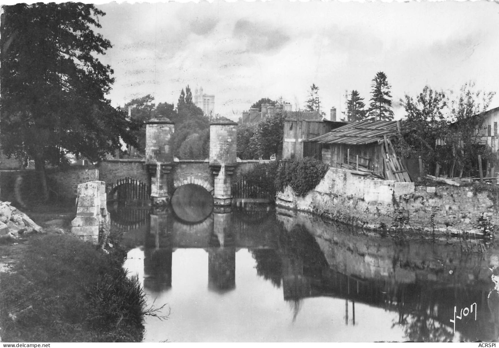 10 TROYES  Pont Fortifié  Ste Catherine    N° 115 \MK3023 - Troyes