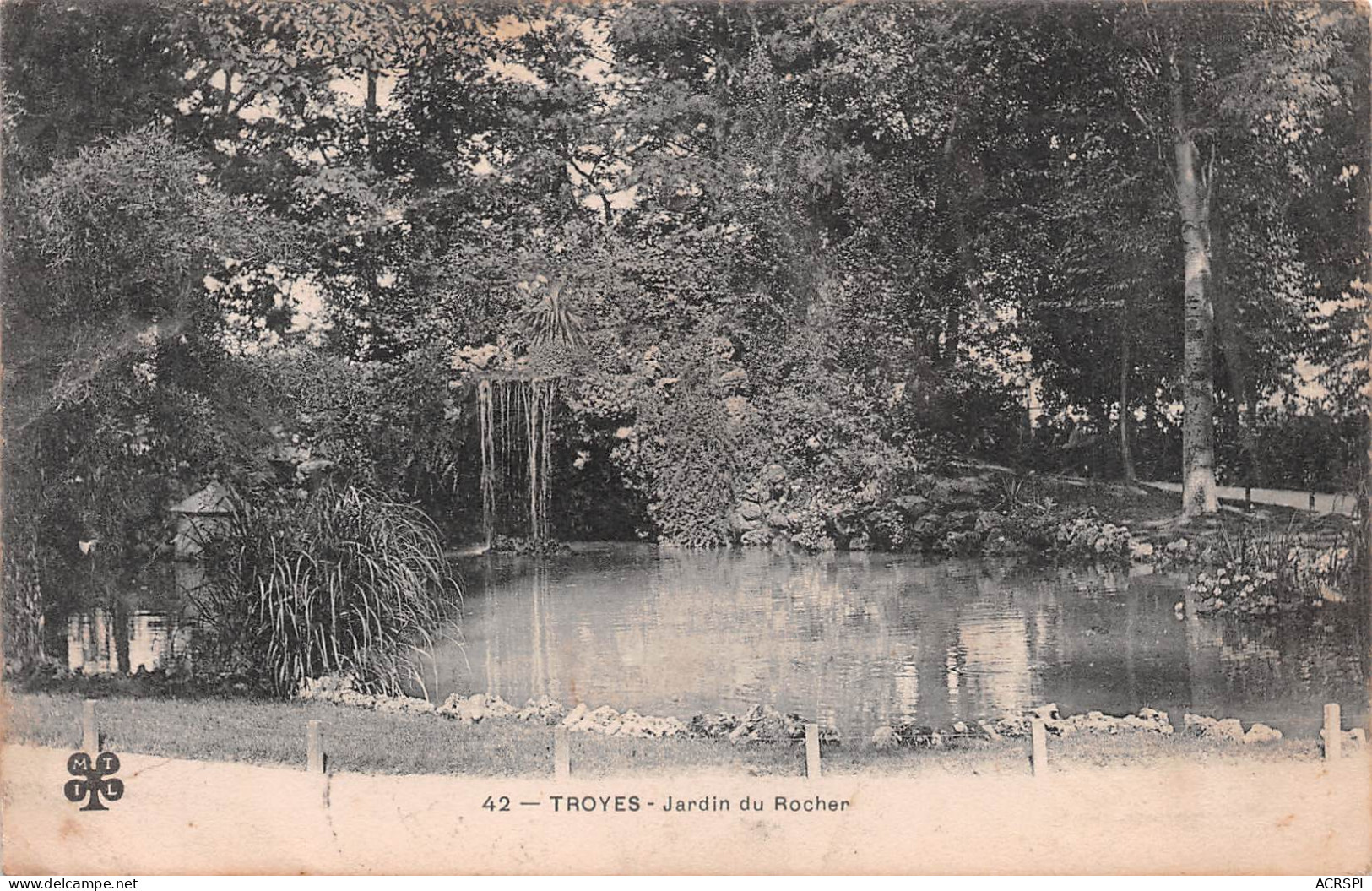 10 TROYES  Le Jardin Du Rocher   N° 116 \MK3023 - Troyes