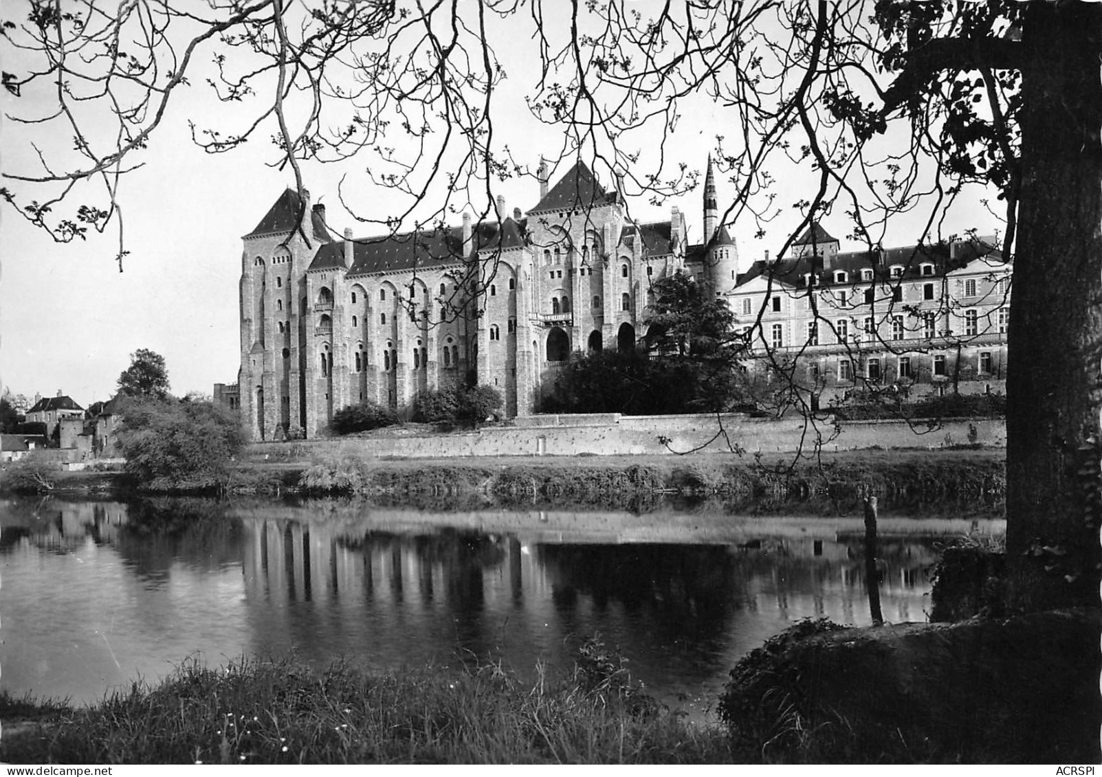 72  SOLESMES L'abbaye Saint Pierre  N° 86 \MK3028 - Solesmes