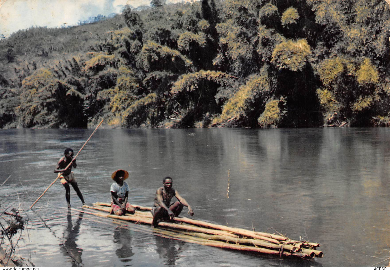 MADAGASCAR MOROMBE Pirogue De Bambou  N° 13 \MK3033 - Madagascar