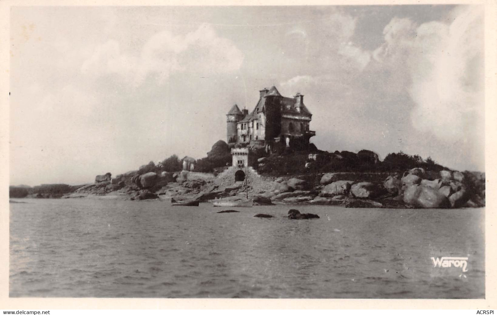 22 Trégastel Château De Costaérès Arrivée Par Mer Haute Ploumanach    N° 64 \MK3035 - Trégastel