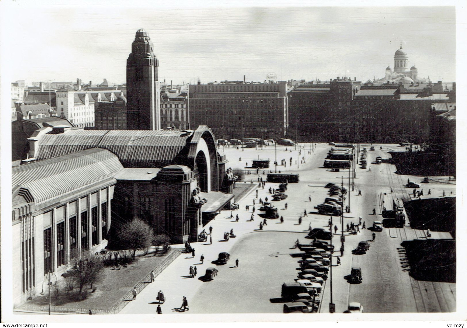 HELSINKI : Rautatientori Järnvägstorget - Finlandia