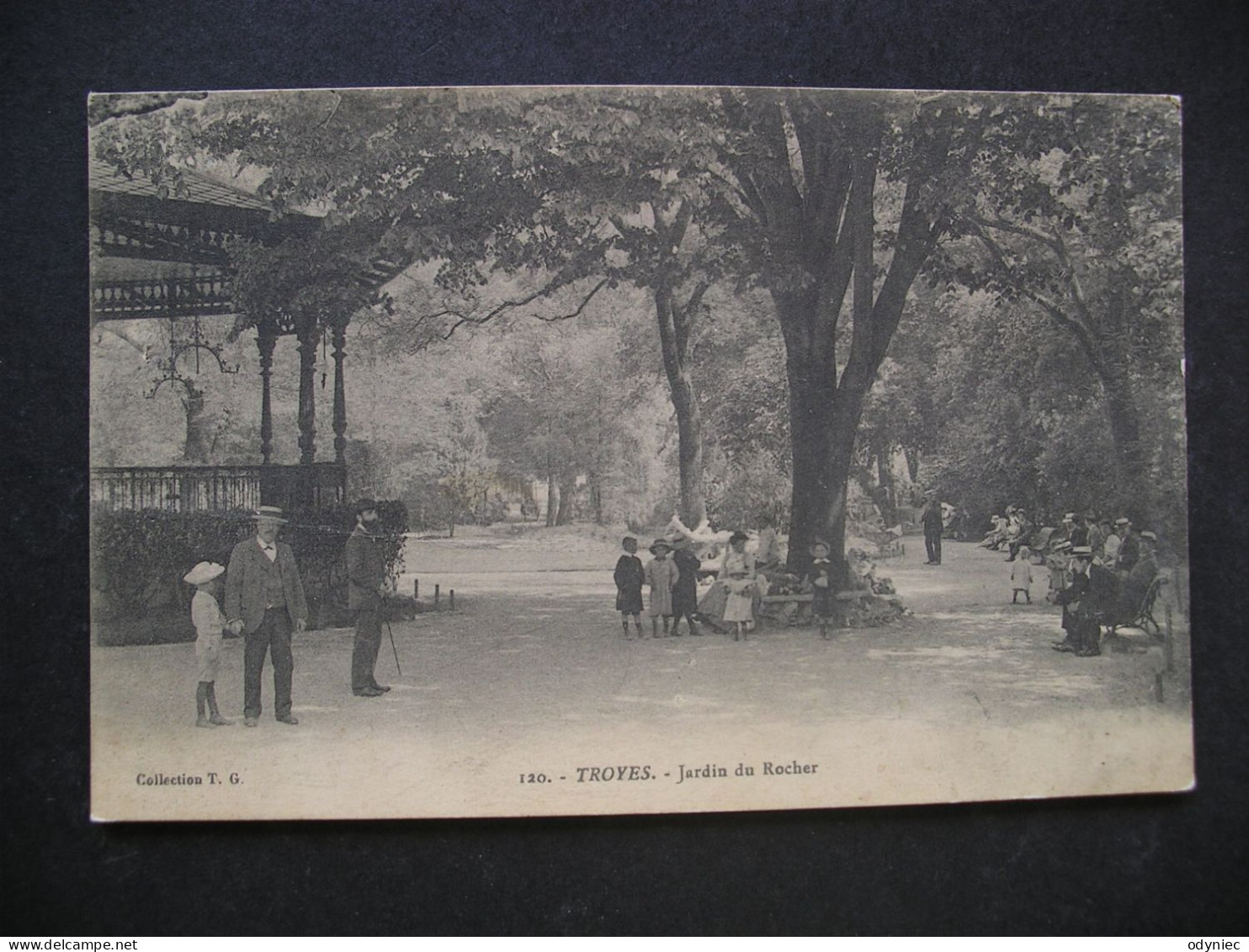 Troyes.-Jardin Du Rocher - Troyes