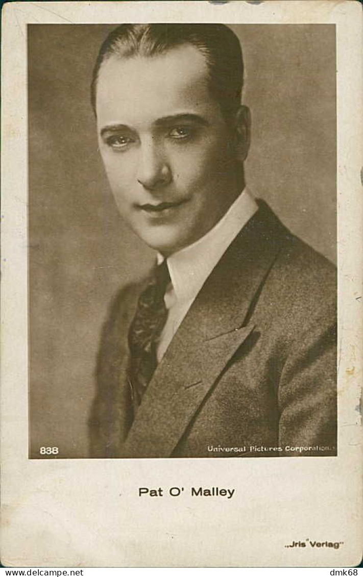 PAT O' MALLEY (  Burnley / ENGLAND ) ACTOR  - RPPC POSTCARD 1920s  (TEM502) - Zangers En Musicus