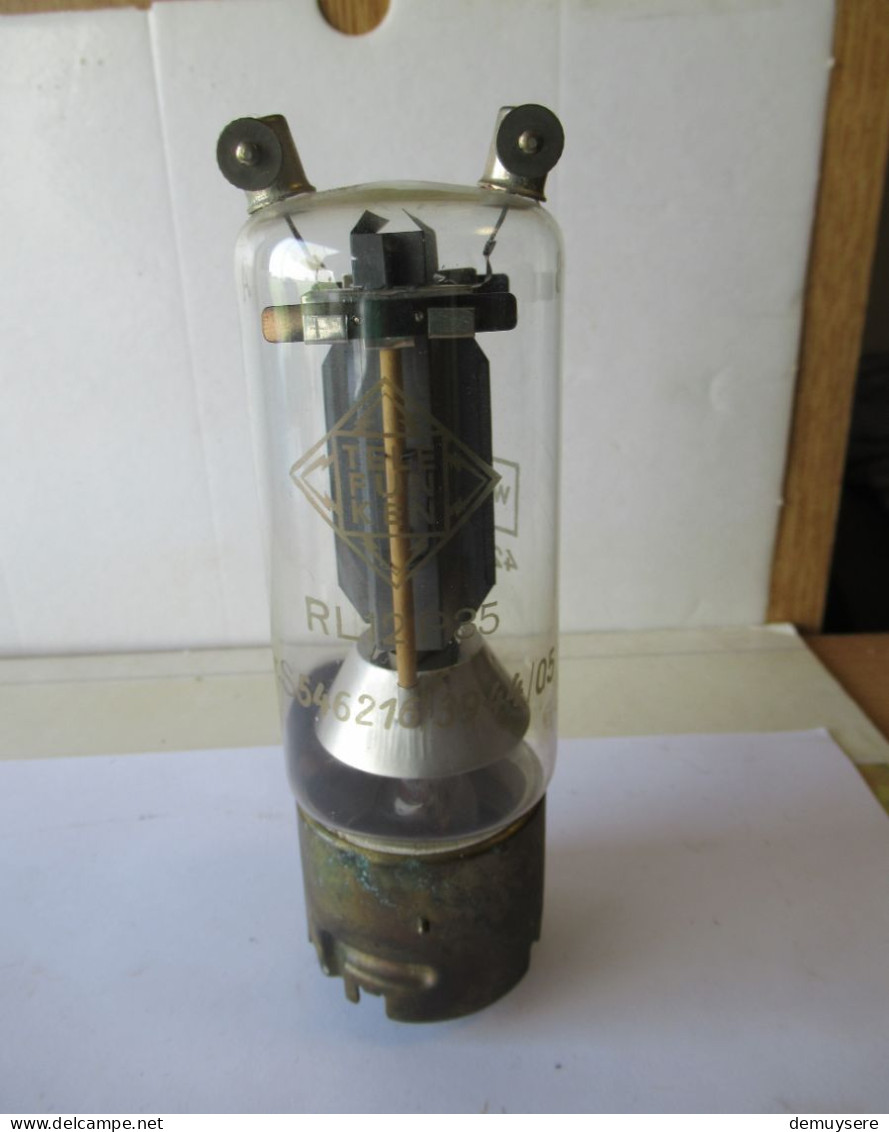 LADE -75 -  Duitse Radiolamp Uit De Tweede Wereldoorlog - Lampe Radio Allemande De La Seconde Guerre Mondiale - 1939-45