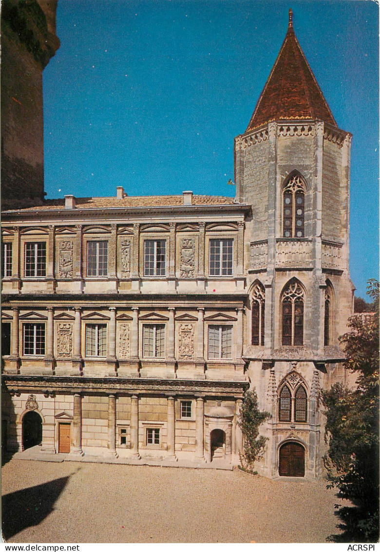 UZES Residence Des Ducs D Uzes La Facade Du Chateau 5(scan Recto-verso) MD2522 - Uzès