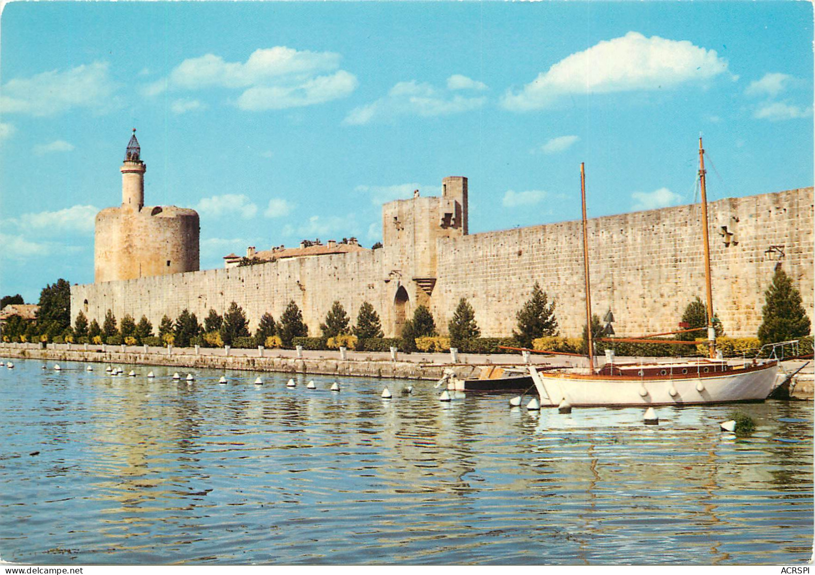 AIGUES MORTES La Tour De Constance Et Remparts Cote Ouest Vus Du Chenal Maritime 20(scan Recto-verso) MD2544 - Aigues-Mortes