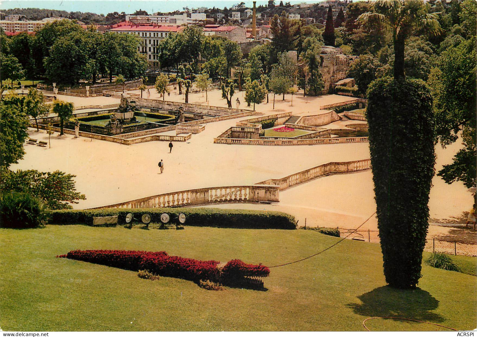 NIMES Les Jardins De La Fontaine Ils Furent Realises Au Milieu Du XVIIIe S 20(scan Recto-verso) MD2545 - Nîmes