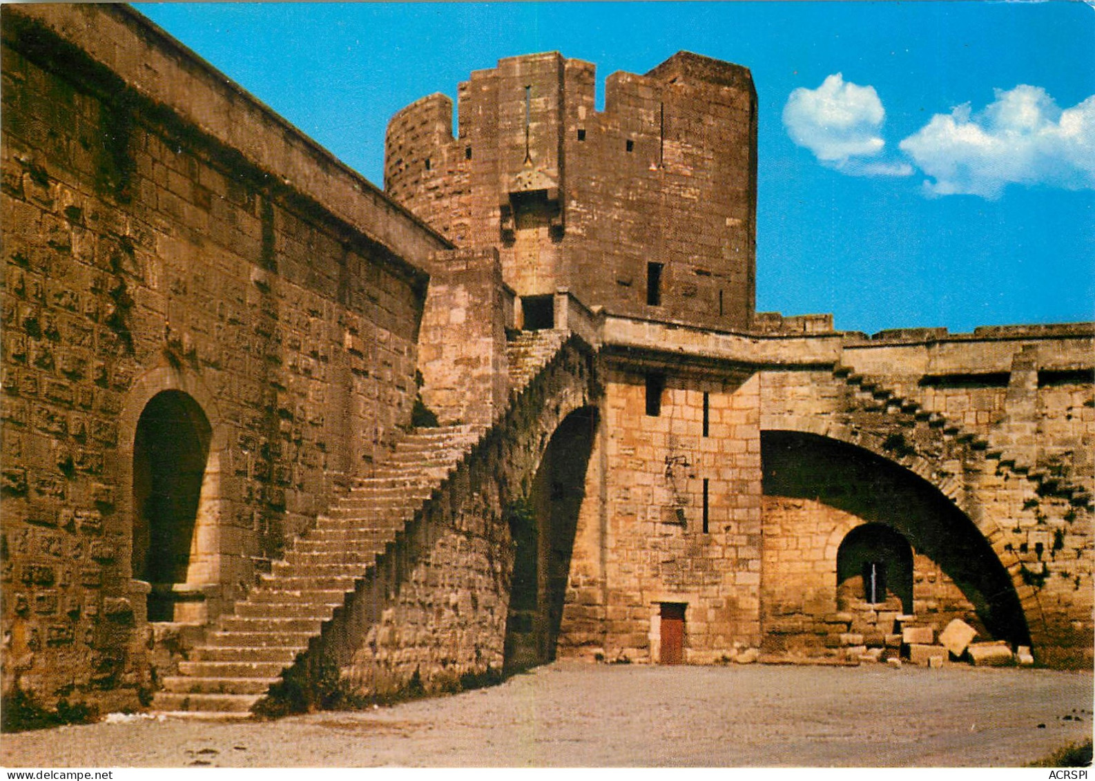 Aigues Mortes LES REMPARTS Chemin De Ronde 12(scan Recto-verso) MD2546 - Aigues-Mortes