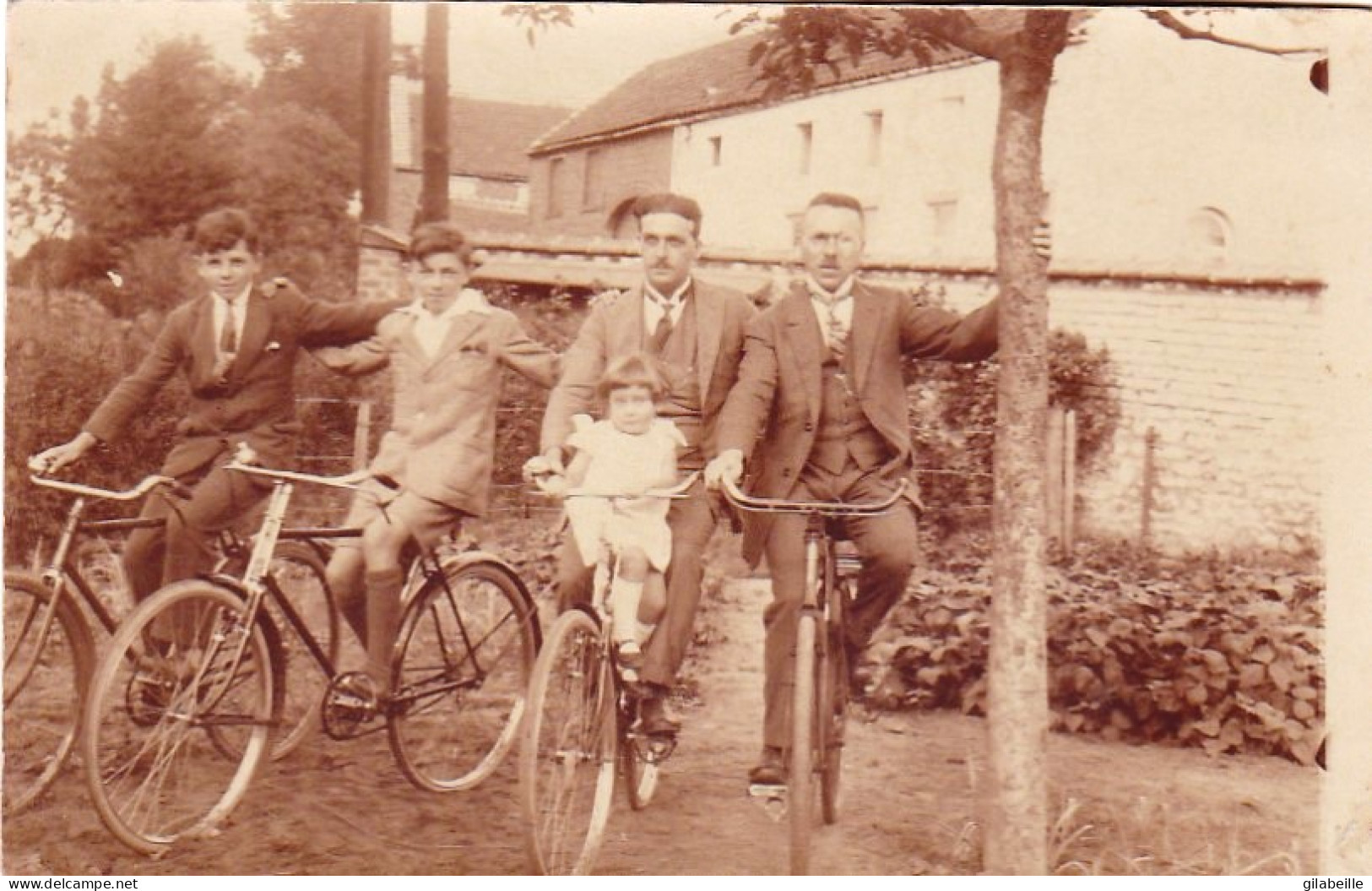 Carte Photo - Cyclisme -  Toute La Famille A Velo Pour La Photo - Other & Unclassified