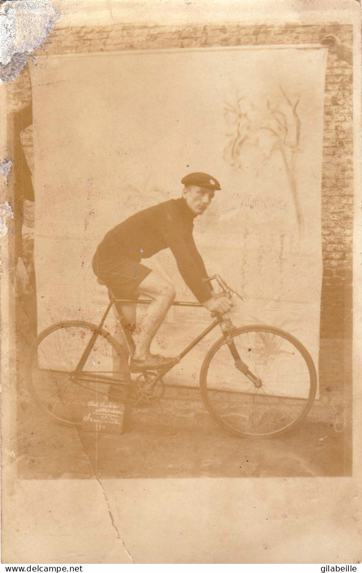 Carte Photo - Cyclisme - Jeune Homme Posant Avec Son Velo- 1er Prix Championnat 1911 - Club Cycliste - Other & Unclassified