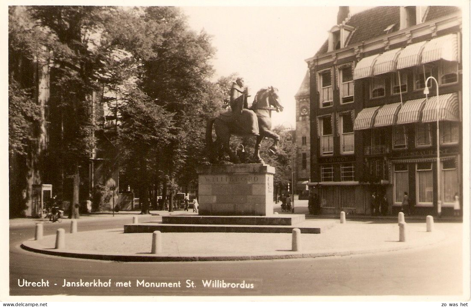 Utrecht, Janskerkhof Met Monument St. Willibordus - Utrecht
