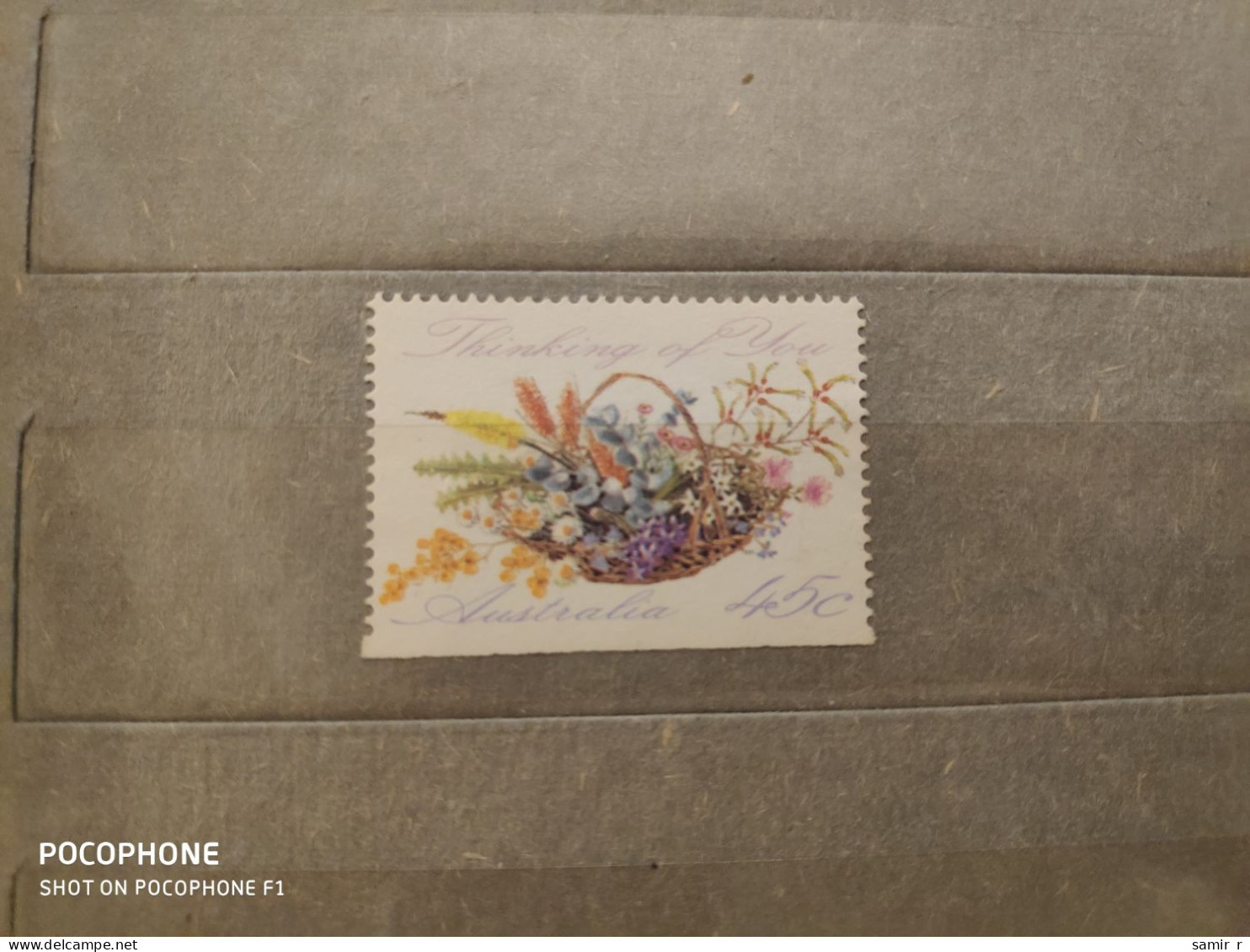 Australia	Flowers (F95) - Mint Stamps