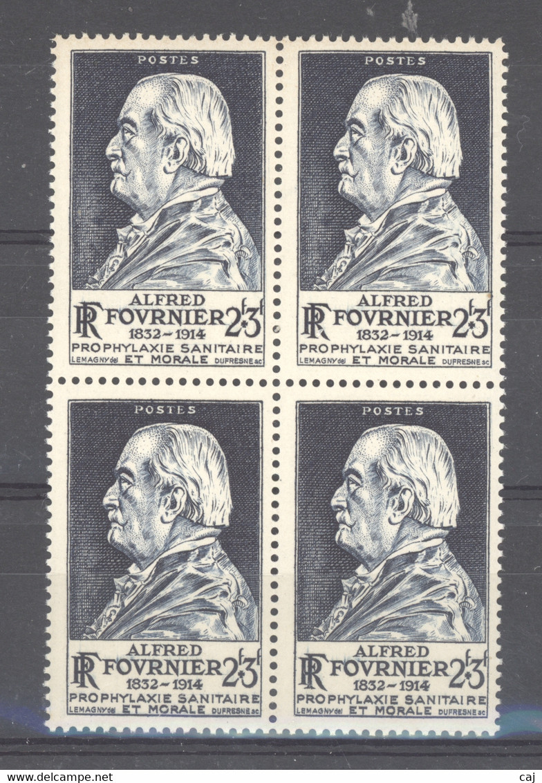 France  :  Yv  789  **   Bloc De 4 - Unused Stamps