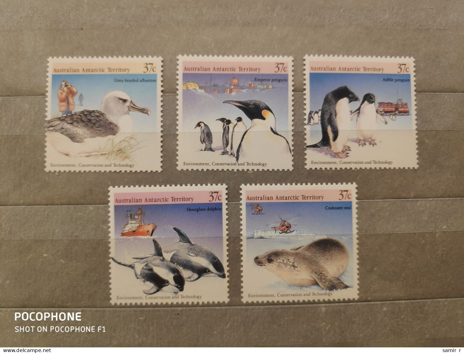 Australia	Antarctic (F95) - Mint Stamps