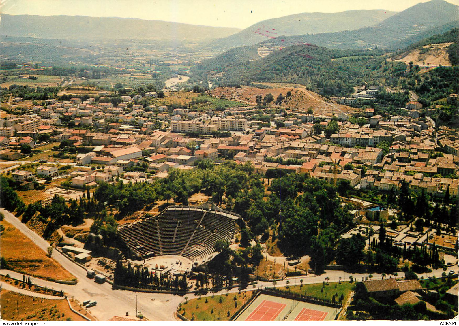 VAISON LA ROMAINE En Avioon Au Dessus De La Ville En 1er Plan Le Theatre Antique 3(scan Recto-verso) ME2620 - Vaison La Romaine