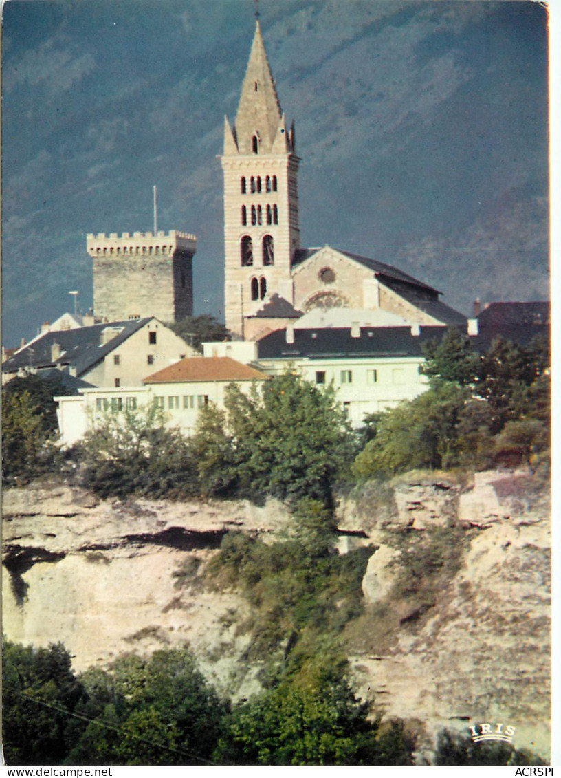 EMBRUN La Tour Brune Et La Cathedrale 2 (scan Recto Verso)ME2646 - Embrun