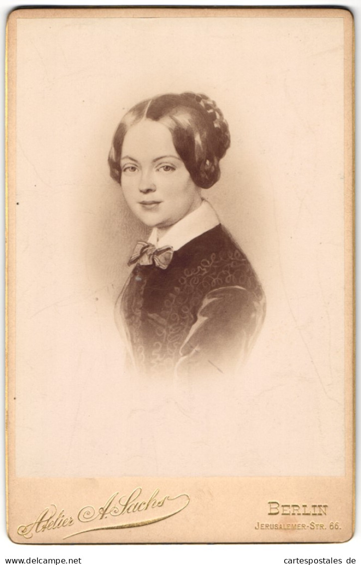 Fotografie A. Sachs, Berlin, Portrait Marie Von Ebner-Eschenbach Als Junge Frau, Mährisch-Österr. Schriftstellerin  - Célébrités