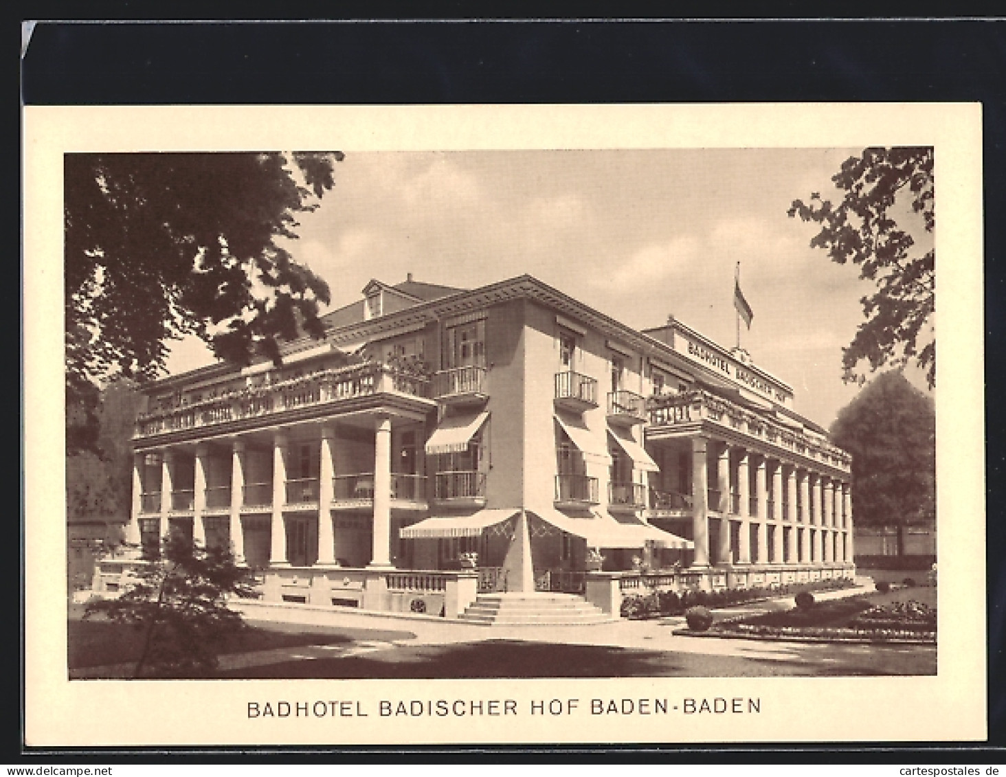 AK Baden-Baden, Badhotel Badischer Hof Mit Kurpark  - Baden-Baden