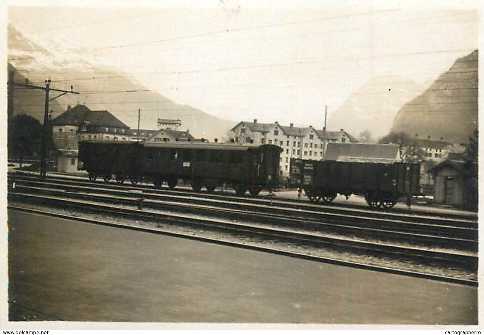 Train Wagons Railroad Place To Identify Vintage Photography - Trains