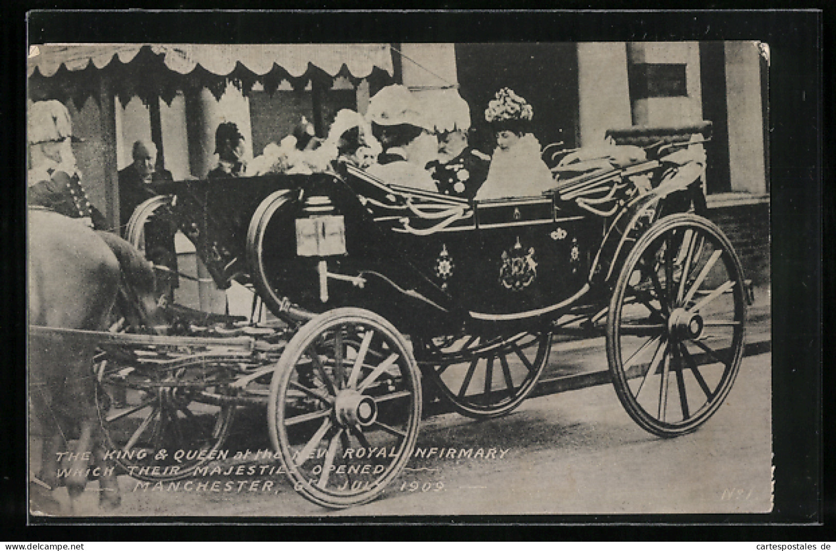 Pc The King And Queen At The Royal Infirmary, Manchester, 1909  - Königshäuser