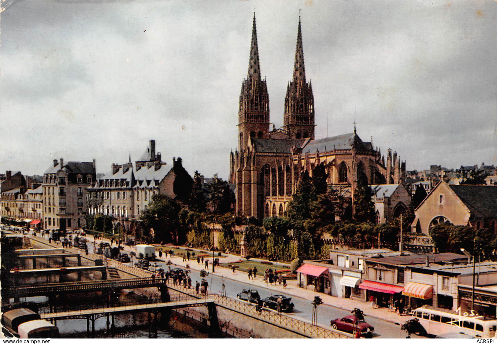 QUIMPER  La Cathedrale Et Quais De L'Odet   21 (scan Recto Verso)ME2676BIS - Quimper