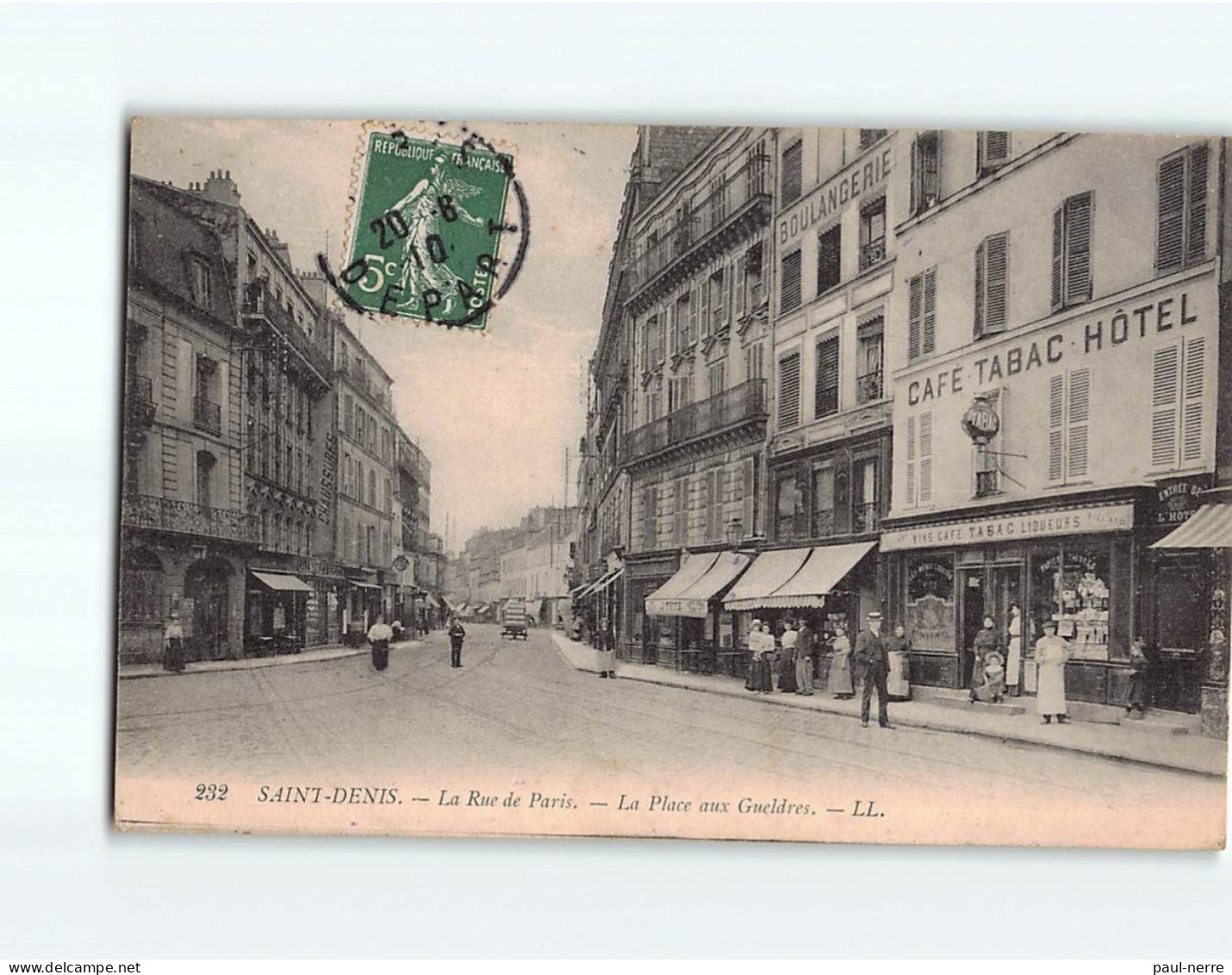 SAINT DENIS : La Rue De Paris, La Place Aux Gueldres - état - Saint Denis