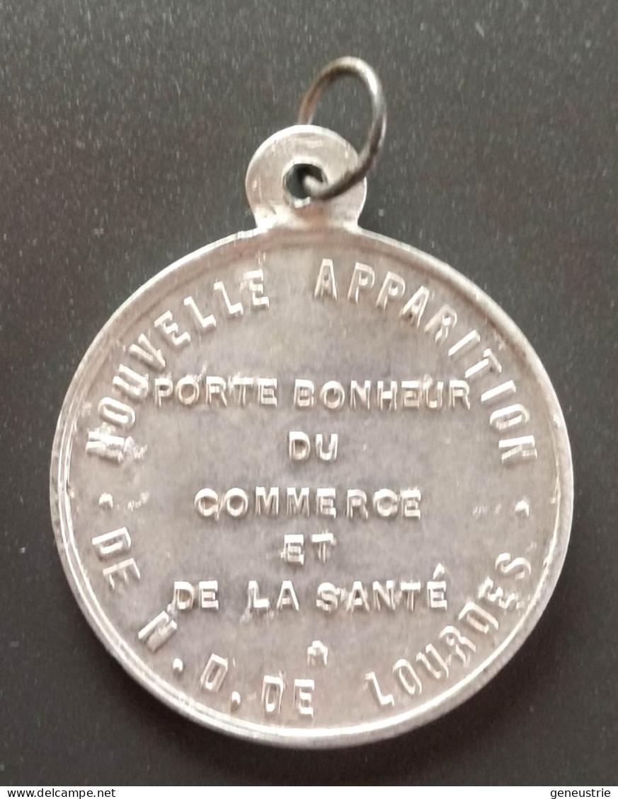 Jeton à Bélière Porte-bonheur - Pendentif Médaille Religieuse Début XXe "Notre-Dame De Lourdes" - Godsdienst & Esoterisme