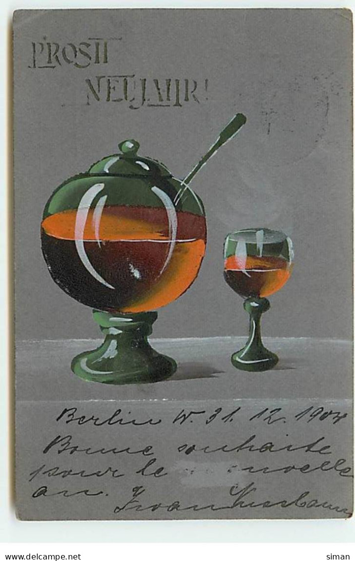 N°21683 - Prosit Neujahr ! - Une Verre Rempli, Près D'une Soucoupe Remplie De Vin Chaud - Anno Nuovo