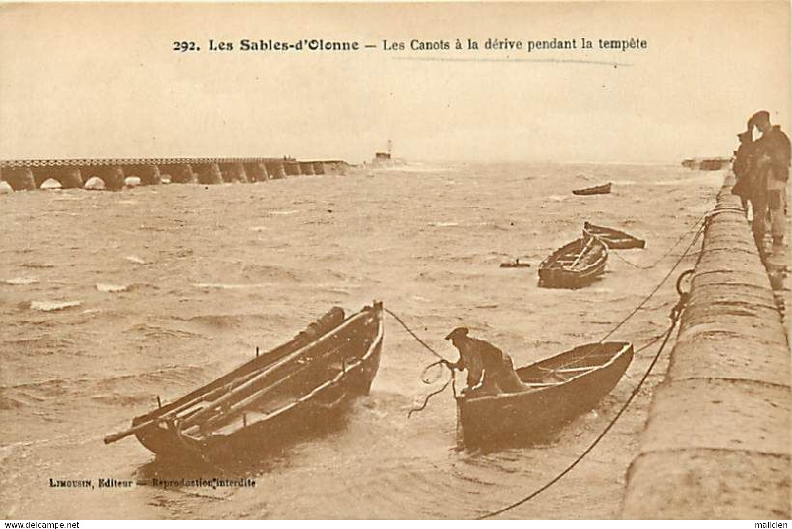 - Vendée -ref-F210- Sables D Olonne - Canots à La Dérive Pendant La Tempête - - Sables D'Olonne