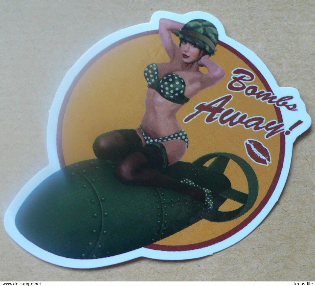 FEMME / SEXY / PIN-UP : AUTOCOLLANT BOMBS AWAY ! - Stickers