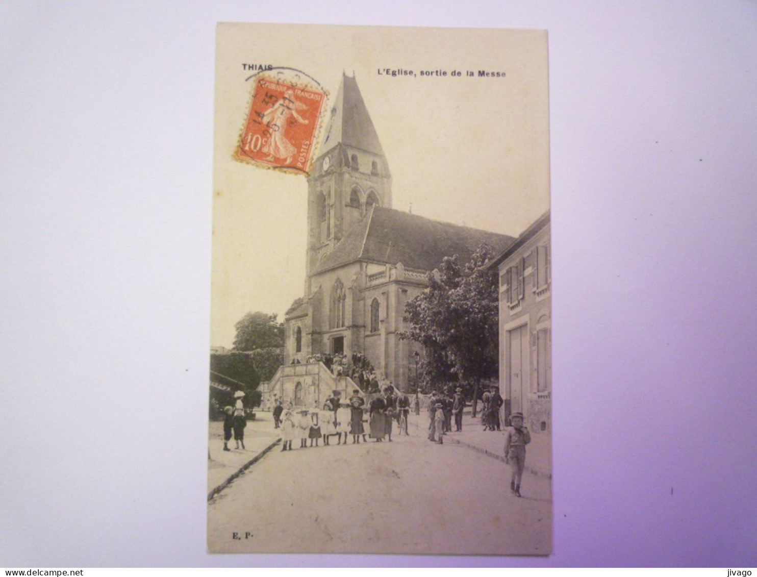 2024 - 1630  THIAIS  (Val-de-Marne)  :  L'Eglise , Sortie De La MESSE   XXX - Thiais
